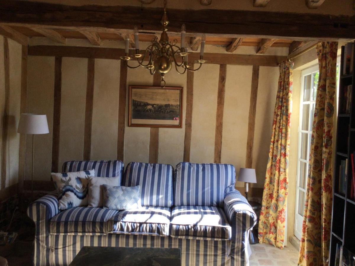 Le Clos-Masure De Beatrice Montreuil-en-Caux Exteriör bild